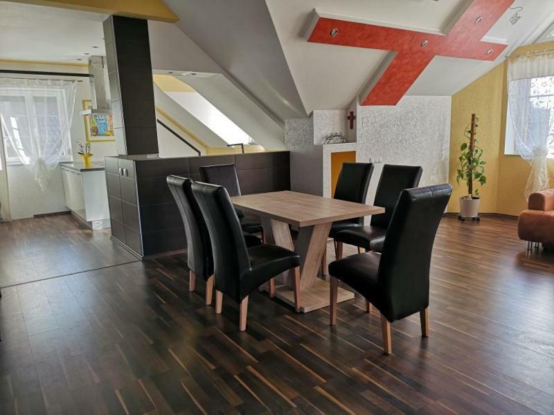 Vronis-Apartment Stephanshart Экстерьер фото